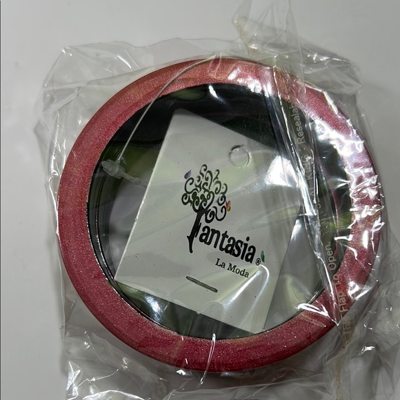 Moda Pink Bangle Accessory - Picture 6 of 16